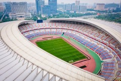 泰山队冠军争夺与保级战策略调整引热议